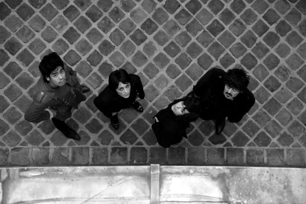Ladytron looking up